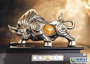 運(yùn)勢(shì)如虹、牛擺件、仿銅牛、樹脂擺件_禮品、工藝品、飾品_世界工廠網(wǎng)中國(guó)產(chǎn)品信息庫(kù)